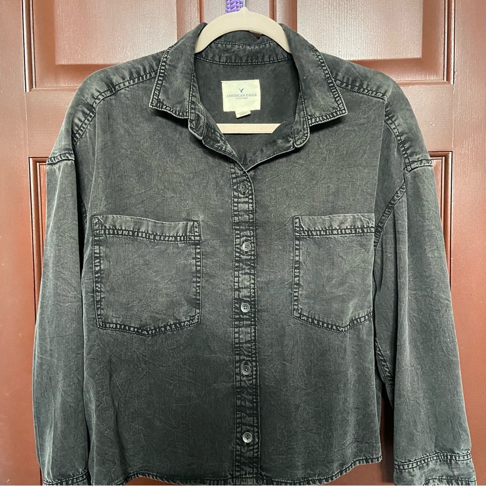 Cropped button up